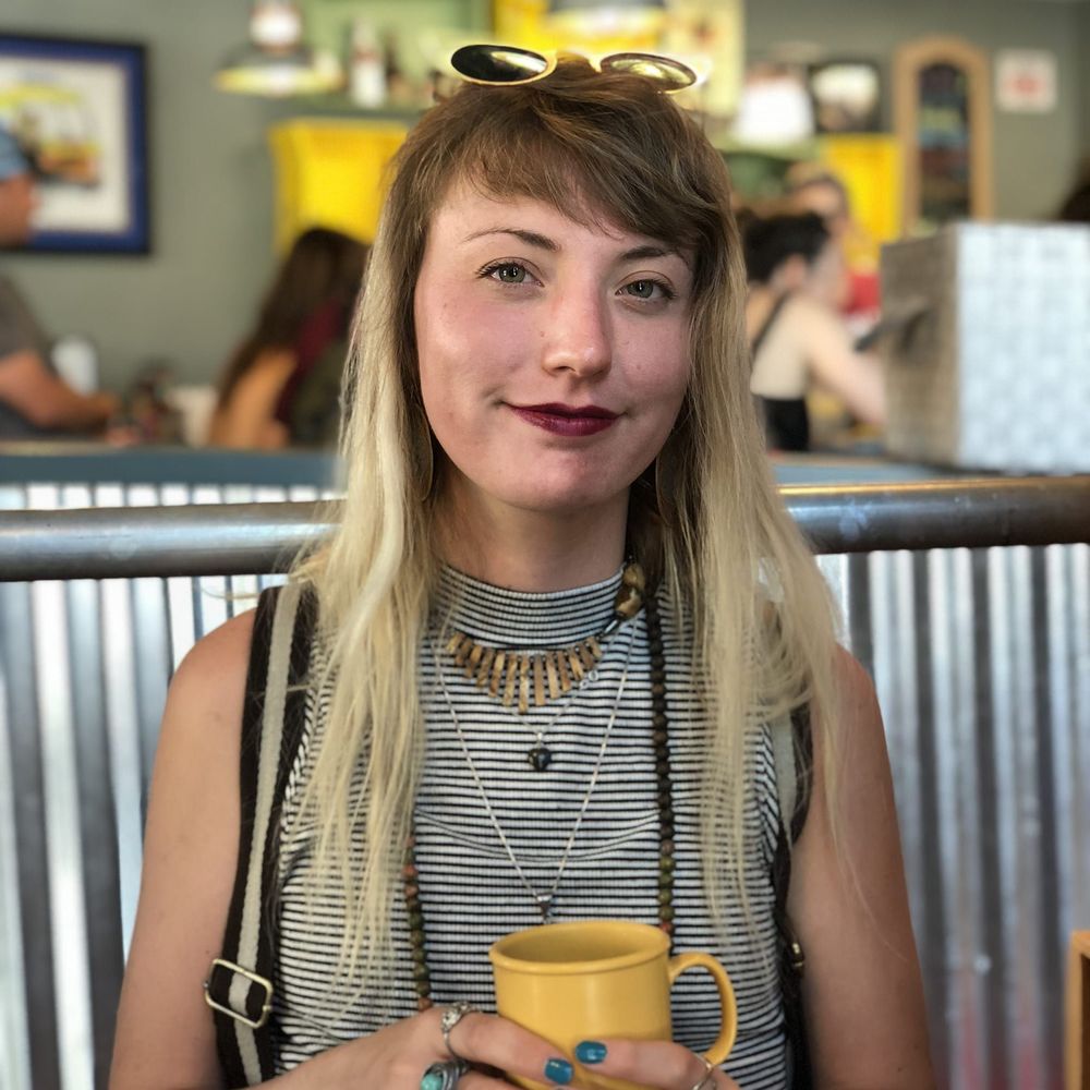 Meet your Posher, Kayla